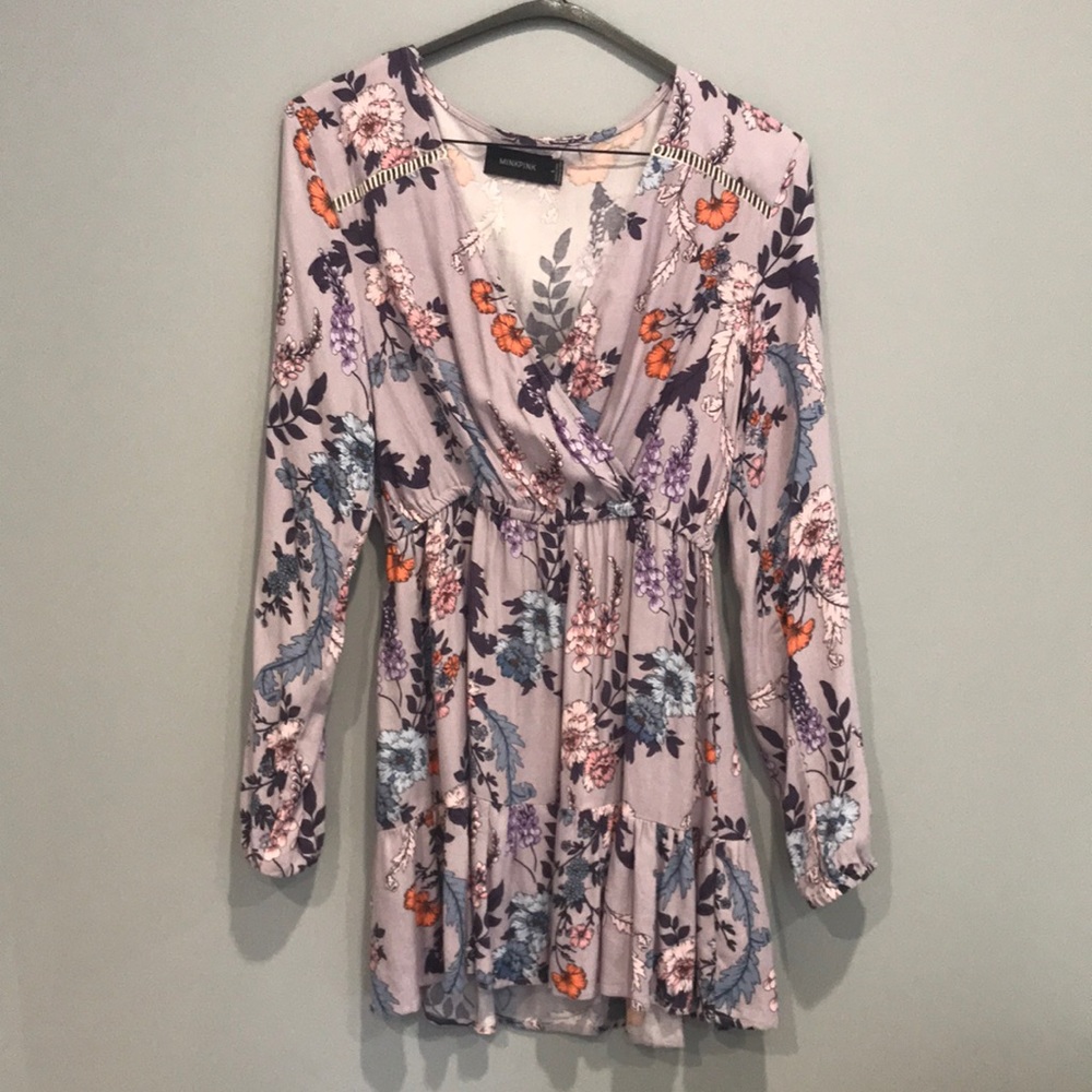 Adorable long sleeve summer minkpink dress